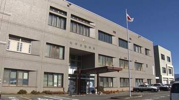 10代女性を車内で殴る➡降車を阻止し監禁か 20歳の無職の男を逮捕 傷害と監禁の疑い 容疑は否認 山梨