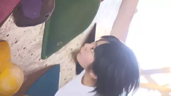 「昔から木登りが好きで…」スポーツクライミング 完登目指し熱戦 国スポ選考を兼ねた県内最大規模の大会 山梨