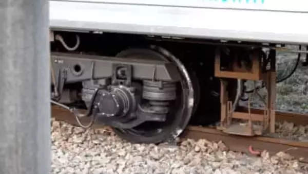 「分岐器を通過した際に振動が…」 脱線事故の富士急行線 全線で運転再開 原因など調査 山梨