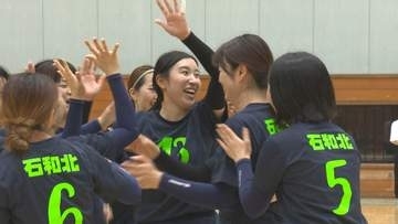 推薦24チームが熱戦 8強決まる ママさんバレーの県大会開幕 Vリーグ参戦チームによる特別試合も 山梨