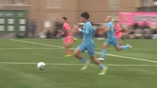 高校サッカー 2年連続同一カードの新人大会決勝 山梨学院が前回王者・日大明誠を振り切る 2年ぶり優勝