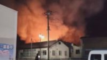 【速報】北杜市須玉町の住宅から出火 消火活動続く 塩川病院南西の住宅密集地 山梨