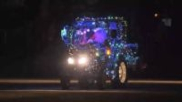 サンタが“トラクターで”やってきた 児童養護施設の子にプレゼント 甲斐市の農機具販売会社 山梨