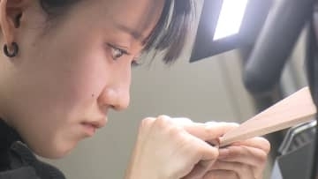 技能五輪で日本一！ジュエリーづくり学ぶ専門学生 “好き”追い求め世界へ挑む 山梨