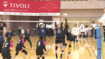 ママさんバレー 新名称の主要県大会が開幕 4部門に91チームが参加 今年度最初の王座を争う 山梨