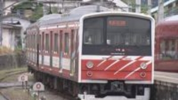 列車内で外国人グループ同士が口論 一部が殴り合いに 12本に運休や遅れ 富士急行線