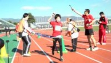 小学生が健康マラソン 児童900人元気に走る 3キロまでの3コース 山梨・甲府市