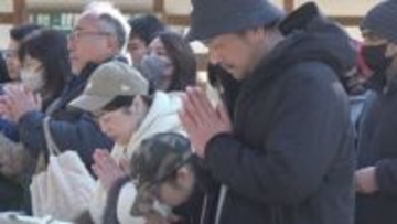 「大学受験の合格をお願いした」県内各地の神社・仏閣 初詣参拝客でにぎわう 山梨