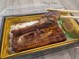 「コンビニうな重のレベルを超えた！？ファミマ「上 鹿児島県産うなぎ蒲焼重」を実食！ホロホロ食感に感動」の画像5