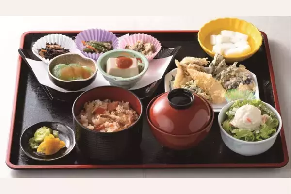 「アニメ「鬼滅の刃」×博物館 明治村のコラボイベントが3月7日より開催！ufotable描き下ろしイラストで村内を演出」の画像