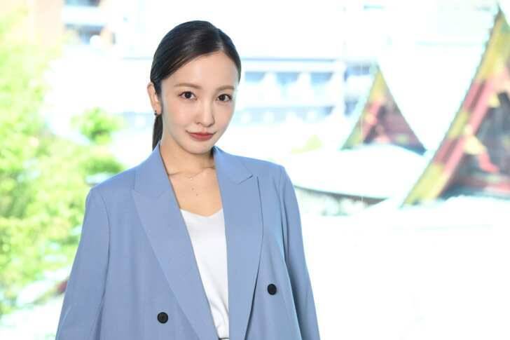 経営者、タレント、母と多彩な顔を持つ、板野友美にインタビュー