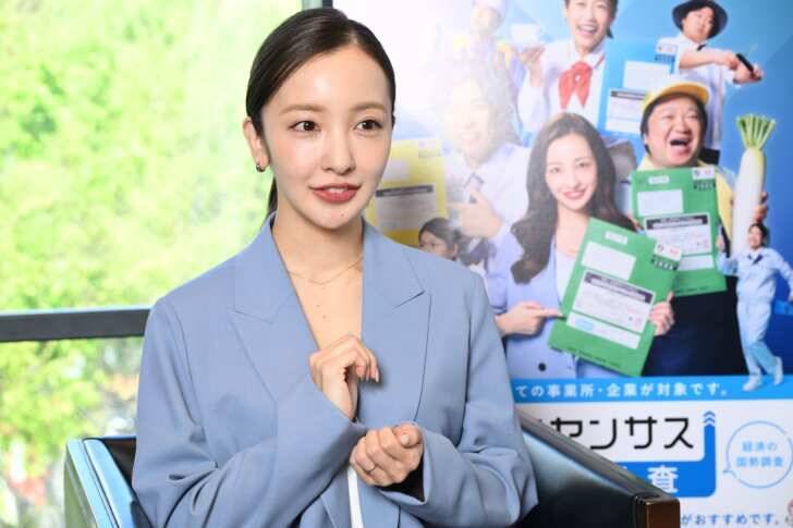 経営者、タレント、母と多彩な顔を持つ、板野友美にインタビュー