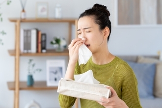花粉症の悩み、最多は「仕事・家事の集中力低下」97％が生活に影響！薬に頼らないケアを求める声も