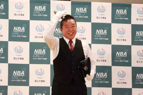 「林家たい平、『バス車内事故防止』啓発アナウンス発表会に登壇で「事故を減らすお手伝いができて嬉しい」」の画像