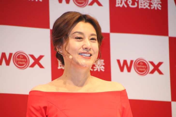 藤原紀香、健康の秘けつは「ミトコンドリアを元気に」酸素補給水『WOX』ウォーターサーバーメディア体験会