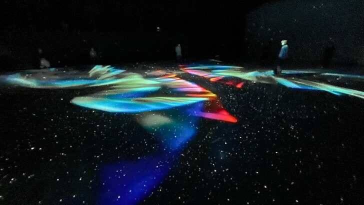 横浜赤レンガ倉庫で無数の星と壮大な宇宙を体感できるのアートプラネタリウム「星とたたずむ」7月26日より開催！
