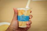 「まるで飲む『シガール』！？ヨックモックの新感覚デザート『クーシェ』が東京駅に登場──手巻きシガール実演の試食会をレポート」の画像7