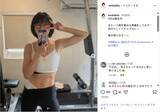 「時東ぁみ、引き締まった美腹筋ショット公開！「素晴らしいスタイル」「バッキバキだ！」」の画像1