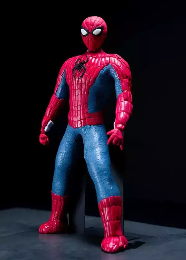「『ハイチュウ』×『スパイダーマン』夢のコラボ実現！抽選でスパイディが自宅にやってくる？！」の画像