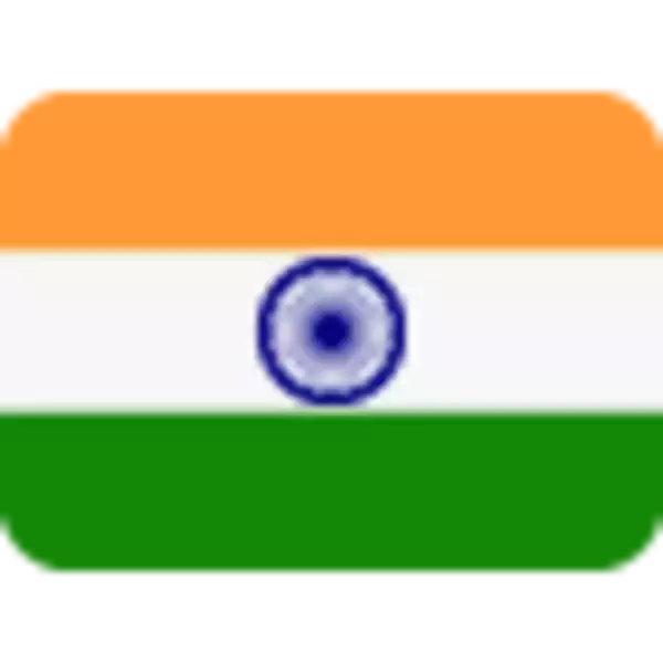 「ローラ、美しい着物姿で茶道や和文化を満喫！「和の心素敵」「とても着物が似合ってる」の声」の画像