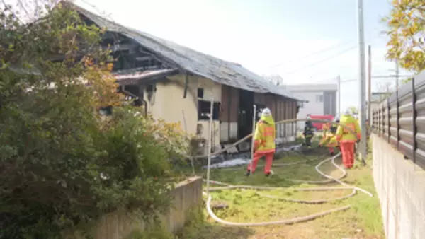 山形市で住宅火災 住人の90代の女性が病院に搬送