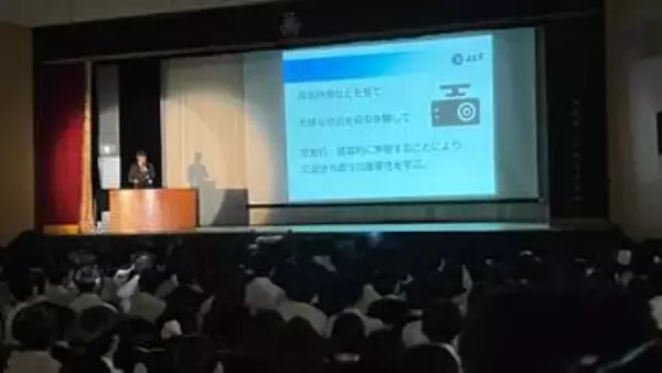 【周知】自転車「青切符制度」 大阪市が無料の交通安全講習会を実施　府立高校で事故の再現映像など見せ安全運転呼びかけ