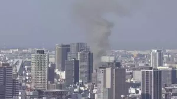 【速報】大阪・ミナミ 繁華街の飲食店入るビルで火事　4棟約350平方メートル焼損