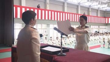 「国民の安全と安心、そして果てしなく続く海を守る」 京都・舞鶴市の海上保安学校で125人が卒業