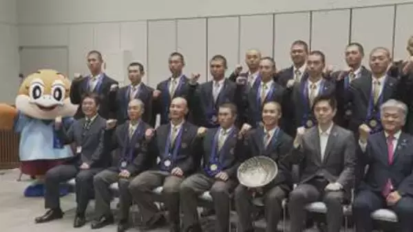 センバツ高校野球優勝・大阪桐蔭高校　大阪府を表敬訪問「春夏連覇を目指して」吉村洋文知事