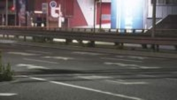 交通違反で停止求められた車が警察官を約20ｍ引きずり逃走　殺人未遂などの疑いで行方追う