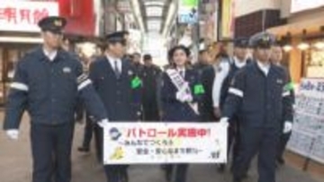 違法な客引きに注意！1日署長のタレント・武田訓佳さんが呼びかけ　京橋では11月までに8人検挙