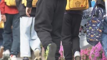 男児が通う小学校で始業式　南丹市・小6男児行方不明から16日　保護者「結希くんの無事願っている」