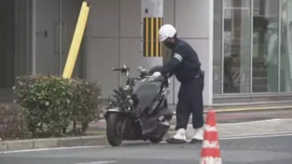 バイクの男性をひき逃げの疑い　トラック運転手の男を逮捕　車線変更で接触しバイクは電柱に衝突