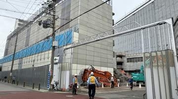 “釜ヶ崎の象徴” 西成「あいりん総合センター」解体作業が本格的に始まる　来年3月までに工事完了へ