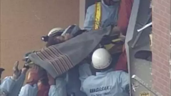 新たな病に苦悩「何回も死にたいと…」22時間後に救出され両脚を切断した大学生“最後の生存者”の今　JR脱線事故から21年