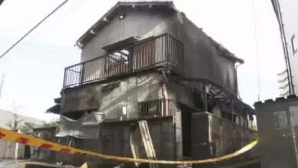 「爆発音が2回したあと火の手が上がった」住宅火災で焼け跡から1人の遺体　住人の女性と連絡とれず