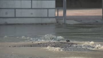 【速報】60年以上前に設置「工業用水道管」から漏水か　大阪“内環状線”で冠水・亀裂により通行規制