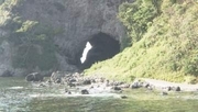 【速報】海岸で落石　39歳の女性が搬送先の病院で死亡 「淀の洞門」付近　兵庫・豊岡市