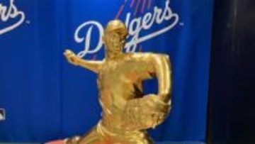 【本番直前】大谷翔平選手が神戸に！ 1.1億円の「等身大“二刀流”黄金像」関西初展示　金箔約3000枚を使用