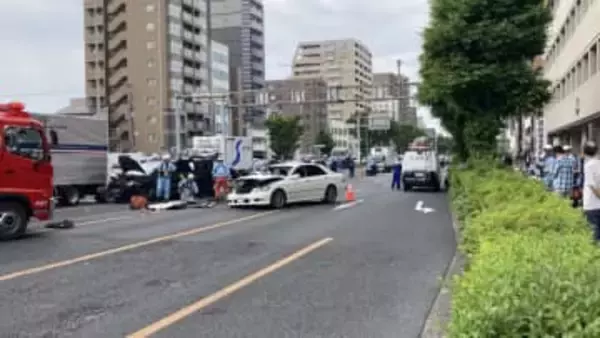 【速報】二条城近くでタクシーが反対車線に進入したか　車6台が絡む事故で3人が重軽傷　京都市