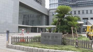 【速報】通勤電車で10代女性の太もも触った疑いで小学校講師逮捕　同じ女性に体密着も　大阪・堺市教委