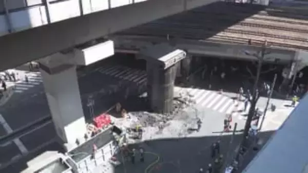 「これ何？」梅田に長さ13mの巨大管出現　新御堂筋は一部区間で通行止め続く　再開の見通し立たず