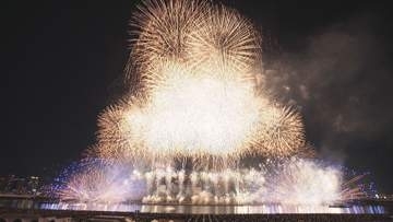 「なにわ淀川花火大会」去年に続き『秋開催』に　「暑くなくて快適」「最高」の声も　約1時間の大輪の花火楽しむ