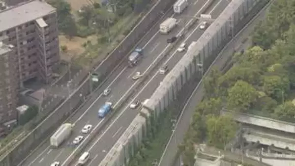 【速報】乗用車やトラックなど5台が絡む多重事故　名神高速吹田IC～豊中ICで一時通行止め
