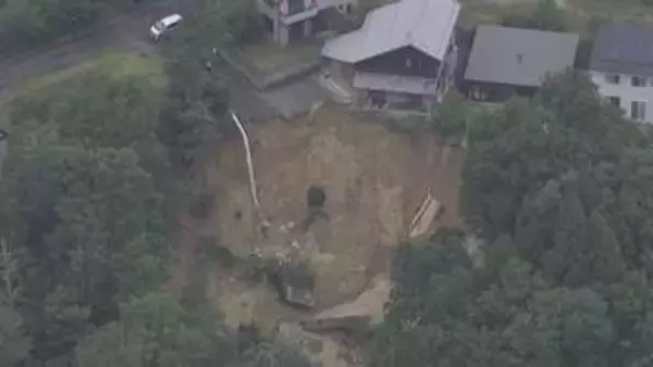 「崖崩れが起きている」住宅地の一部が約40メートルにわたり崩落　周辺では断水や停電　滋賀・甲賀市