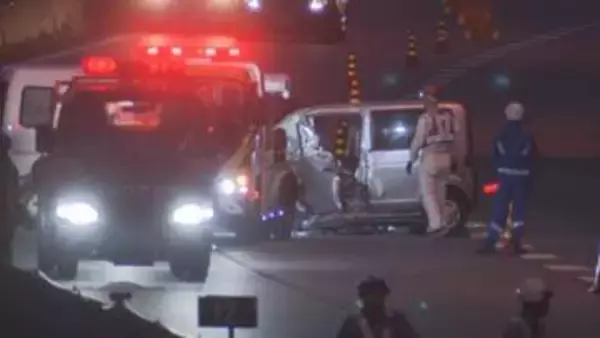 【速報】西名阪道で逆走か　軽自動車同士が正面衝突　2人が死亡、1人が意識不明の重体