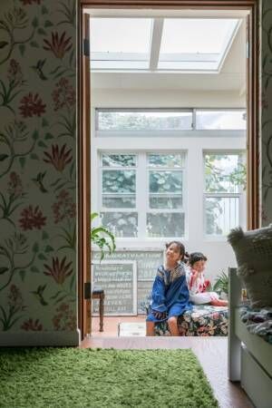 アメリカンスタイルのリノベ自然体で楽しく暮らす広い庭付きヴィンテージハウス