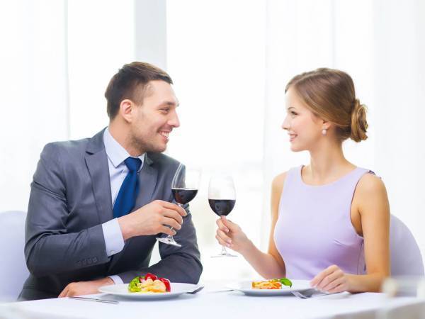 すべてを語るな！男性に「追いかけられる女性」の賢い会話