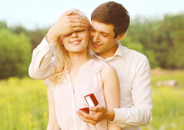 ずっと一緒に…会えない時に「彼の結婚欲」を引き出す方法