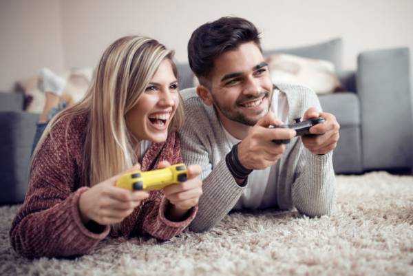 飽きちゃうよ…お家デートを「マンネリ化させない」工夫